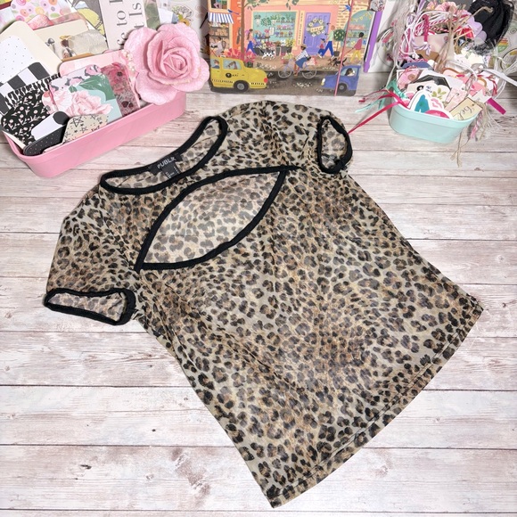 Publik Sheer Mesh Front Cut Out Leopard Animal Print Top Women’s Sz.S Black Trim - Picture 2 of 4
